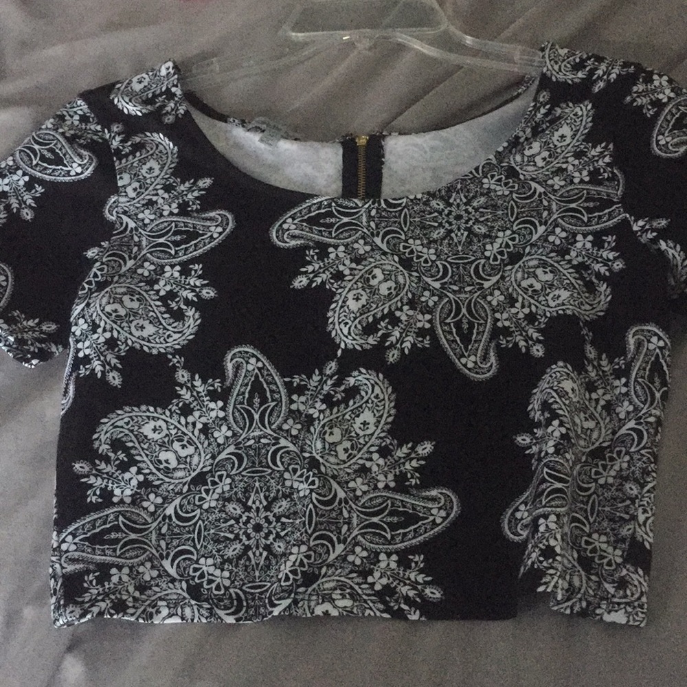 Crop top